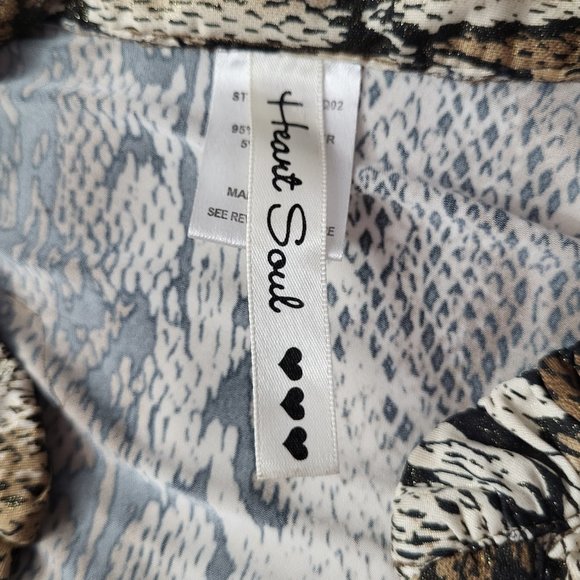 WOMEN'S HEART AND SOUL SIZE LARGE SNAKE PRINT BROWN TAN SHIRT FASHION WEAR - Picture 6 of 11